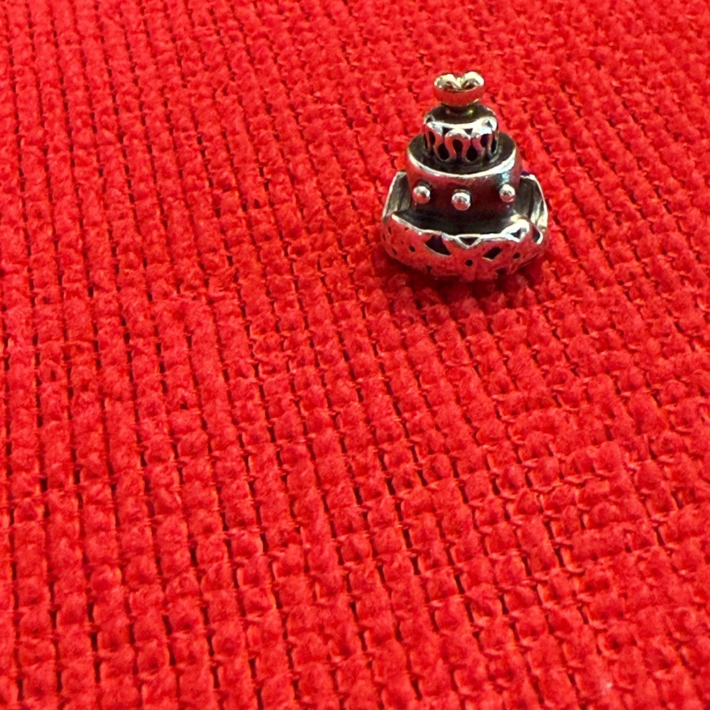 Pandora Wedding Cake Charm